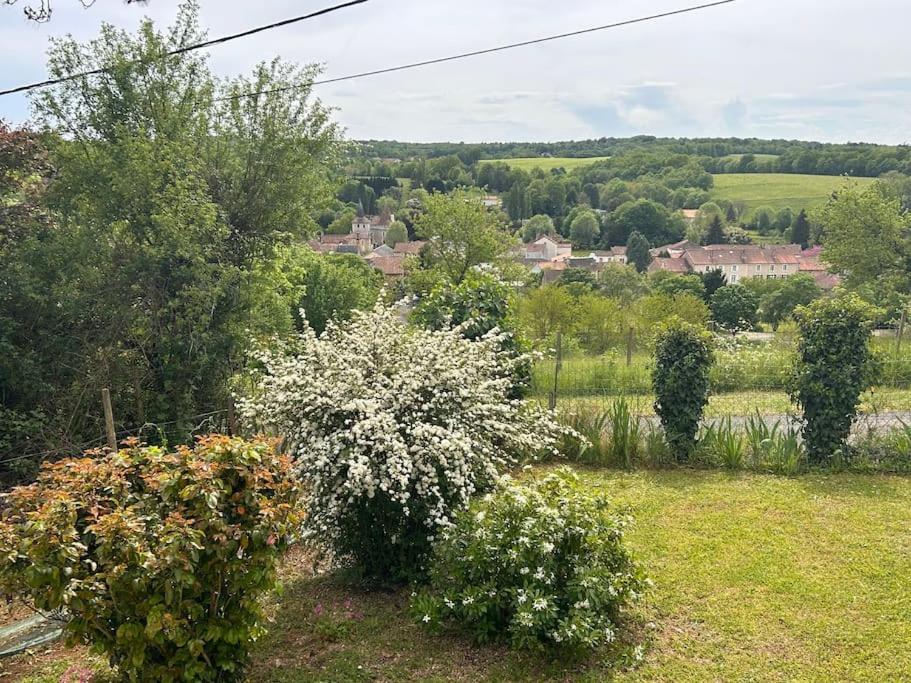 Maison Au Coeur Du Perigord Vert Javerlhac-et-la-Chapelle-Saint-Robert Exterior foto
